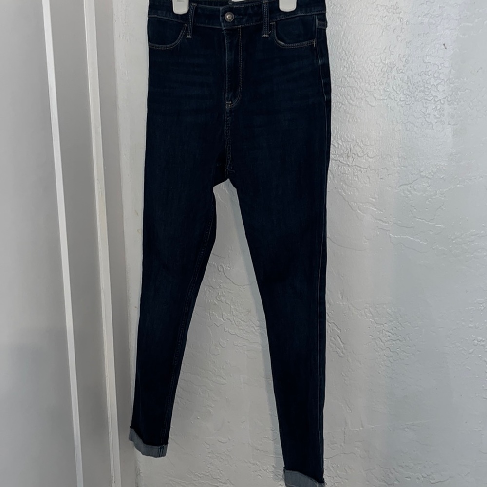 Hollister size 9R jeans